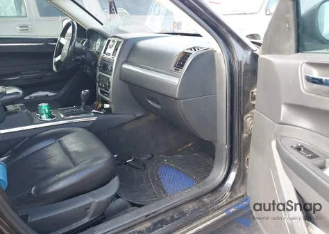 2010 Chrysler 300 Touring/Signature Series/Executive Series from USA, damaged, VIN 2C3CA5CV8AH213083